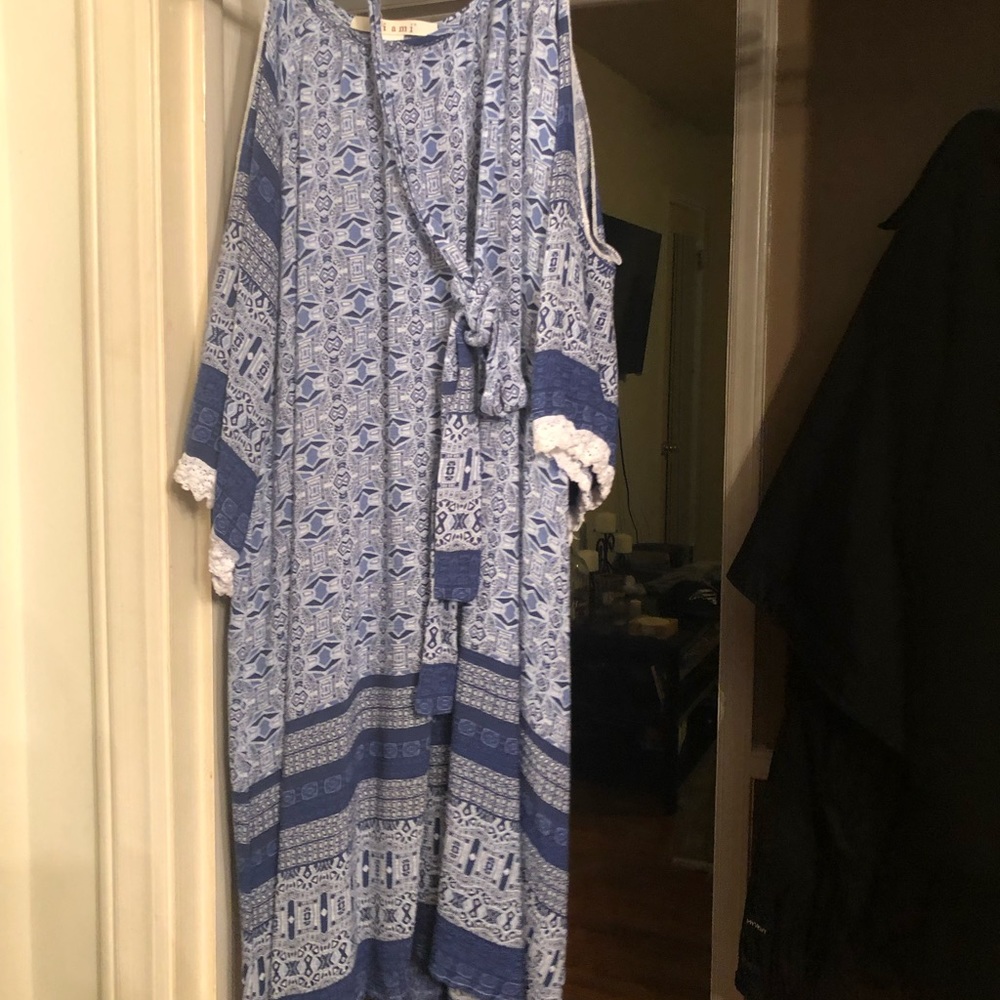 Blue pattern dress